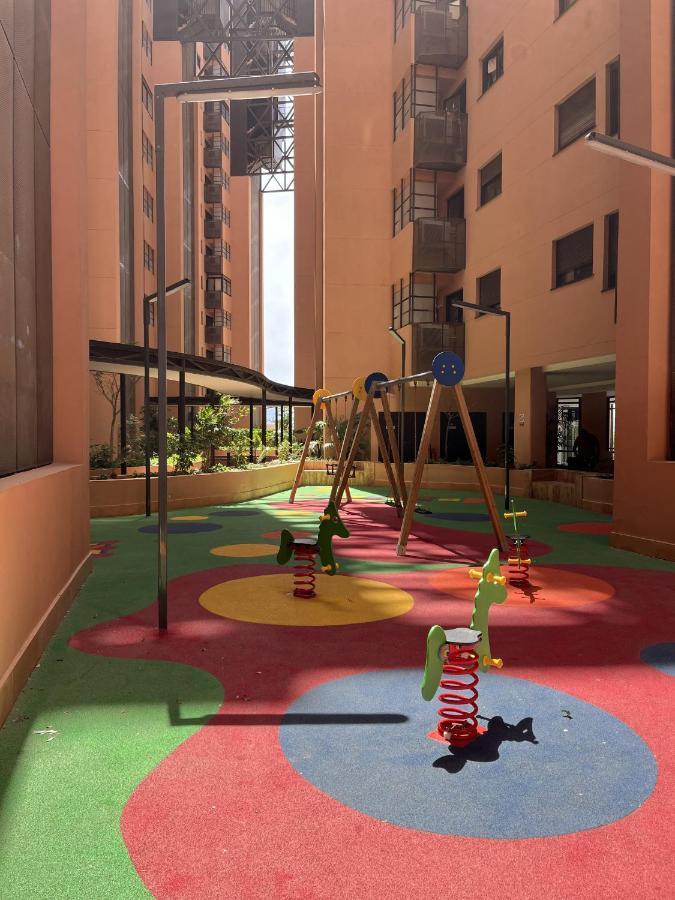 -Malagasunapts-Skygarden Teatinos Pool Playground Екстер'єр фото
