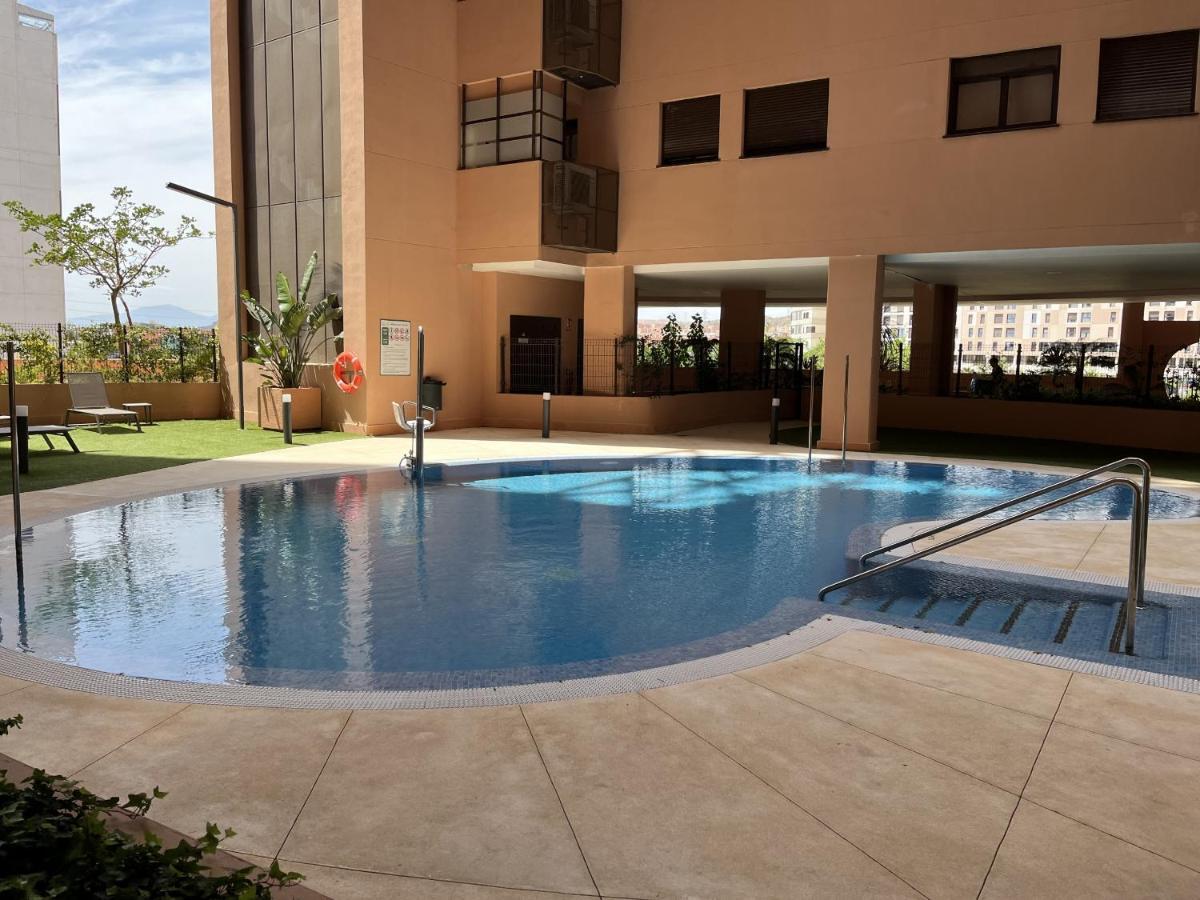 -Malagasunapts-Skygarden Teatinos Pool Playground Екстер'єр фото